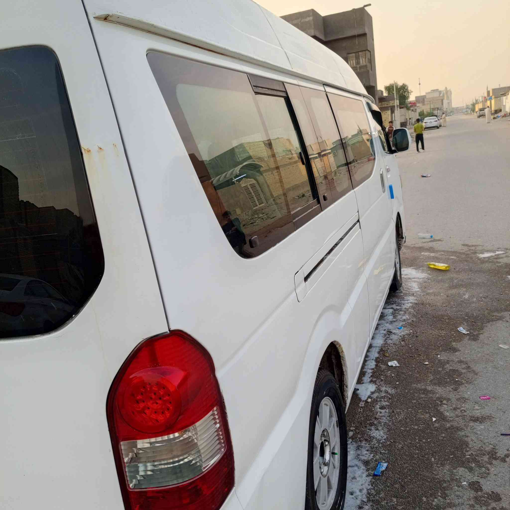 اسلام عليكم شيري كاز مكينه جديدة كرنفال 
رقم بصرة تحويل ثاني يوم سيارة معمره دواير بيها صبغ حزام وجنطة وبيها ضربة ب لبنيد سيارة جاهزة تخم تايرر
دواخلها جديده حدادة خير من الله 
السعر 85 وبيها مجال للاستفار الاتصال 
***********
عنوان البصرة
