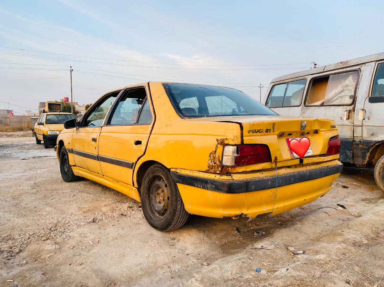 بلاش بيجو باص 2011 سعرها مليون ونص رقم الاماني مشروع وطني بدون مداور كوم حديد فقط تكفلك سرقة وعشائر مكينه وكير نظيفات تاير كهربائيات الرقم *********** مراوس ترهم مكاني سماوه
