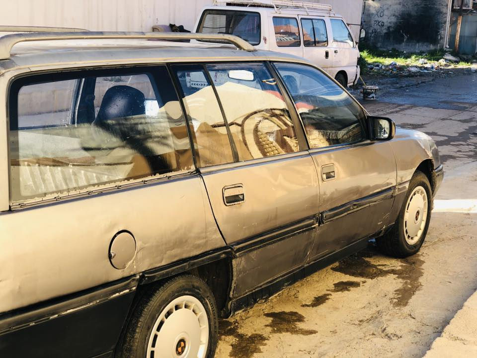 السلام عليكم 
اوميكا للبيع رقم نينوئ 
موديل 90 
محرك كير شرط 
شرط التحويل 
مكان السياره موصل 
السعر 20 بيها مجال 
اتصال ع رقم *********** كورك ***********
