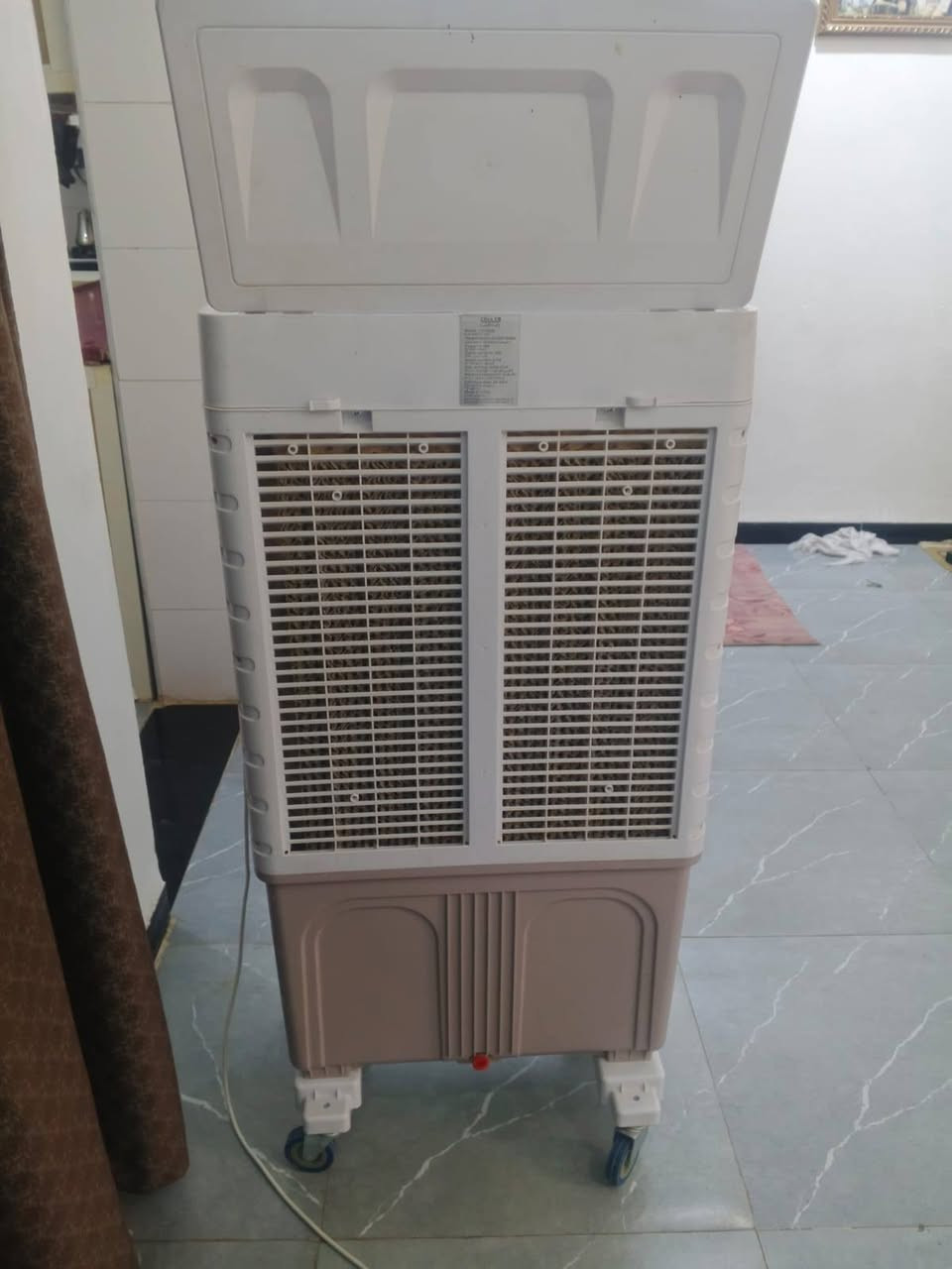 مبرده وسط شرط الشغل جديده استخدام قليل سعر 100 وبيها مجال للشراي 
براد شرط الشغل حار وبارد وبيه ثلاجه شرط الشغل السعر 75 
مكاني الاسكان الصناعي حي الجوادين


**إذا كنت صاحب هذا الإعلان وتريد حذفه لأي سبب، رجاءا أرسل رسالة إلى الدعم الفني**