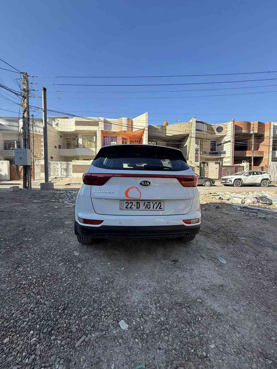 سبورتج 2018 خليجي
ماشيه 106 الف كيلومتر
محرك 2000 دوش
رقم اربيل باسمي
هزه جديده قبل كم يوم سويتها
بيها بنيد مصبوغ اثر طابوكه واكعه عليه بدون اي ضرر داخلي فقط البنيد تضرر وتبدل ونصبغ وعندي صوره الضرر
وبارد كلش بسيط بالصندوك ماشره عليه بالاحمر
كير ومحرك مكفول
داخل عسلي
اشاير بالمري
السياره نظيفه 
السعر 177 ورقه وبيها مجال بسيط 
مكان السيارة بغداد السيديه
الرقم ***********
