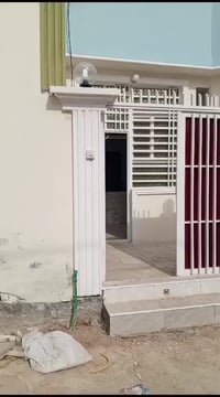 بيت للبيع • ١٠٠م • خلف بانزين