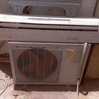 للبيع سبلت تعليك الحافظ حجمه طنين كامل عل فحص كلشي ما بيه قراضه كامله ...