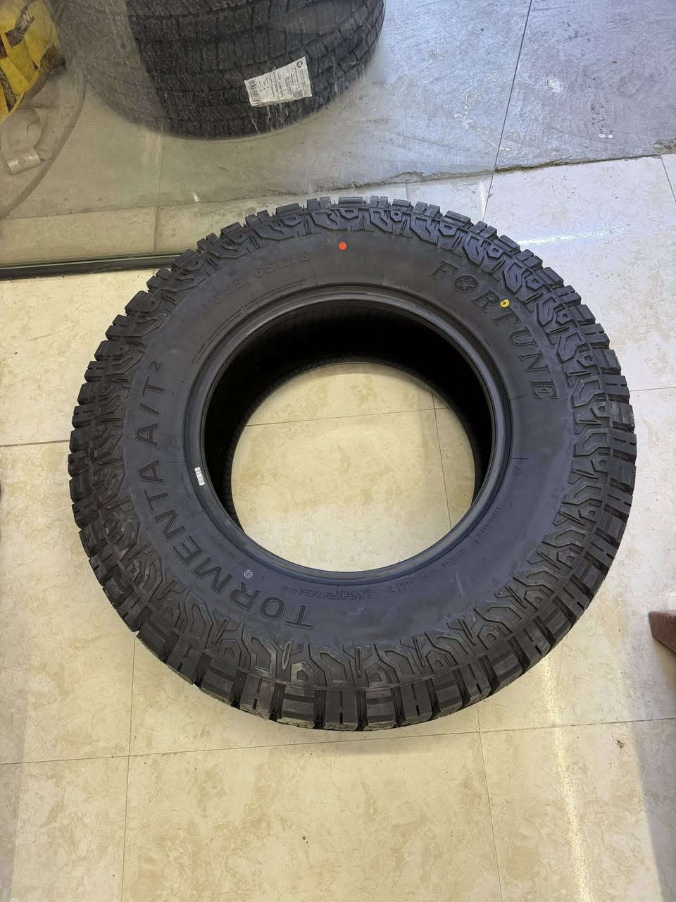 تاير فورشن تايلندي ٣٢٥.٦٥.١٨ ١٠ قات LT جديد موجود 
متوفرة 

توصيل لجميع محافظات موجود 

رقم تلفون 📞 *********** واتساب
