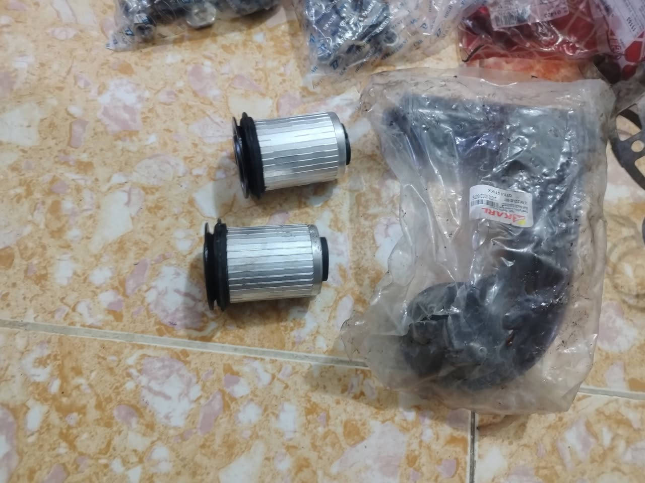 السلام عليكم اخوان اغراض مرسيدس ام عيون راديتر مال ماي جديد بالكرتون ما مستعمل ابد كنترول جديد مال كير مسطره نازلات حامله مال فيت بوم وهو كان مبينات قدامكم بالصور هذني كلهن للبيع مكان ناصريه ***********
