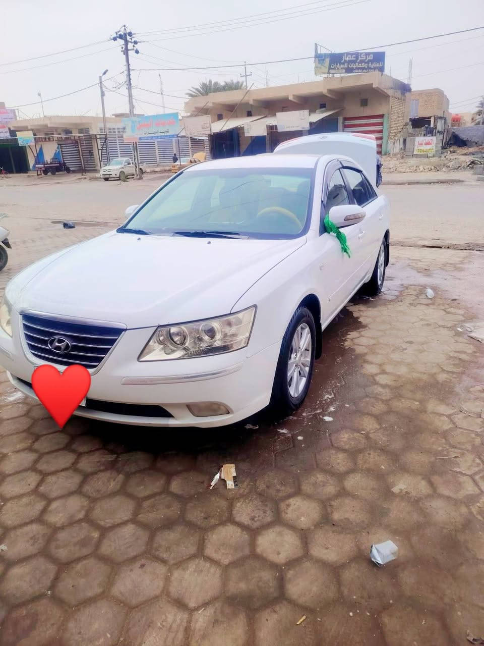 سوناتا 2009 خليجي مكفول بيه قطعه وحده مبدله  باب خلفي والباب القديمه موجوده بيهه  طخه بصيطه   عندي يتصلح.... مكان  كوت لستفسار تصال على رقم *********** رقم بغداد حلوه
