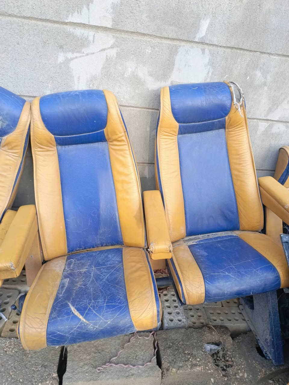 سلام عليكم كشنات فيئي بي لبيع ٤٠ نفر ٤ ورقات نجف  ***********
