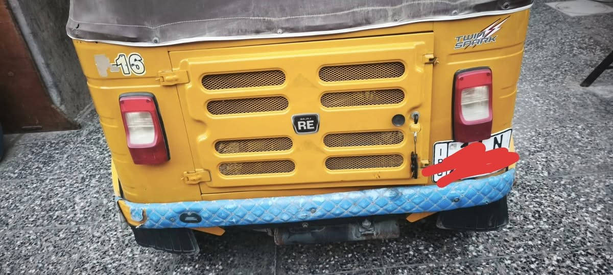 للبيع 2020 سنويه باسمي تحويل مباشر مكان بغداد بيها ضربات موضحها مكينه مكفولة ممفتوحه
السعر 6،800


**إذا كنت صاحب هذا الإعلان وتريد حذفه لأي سبب، رجاءا أرسل رسالة إلى الدعم الفني**