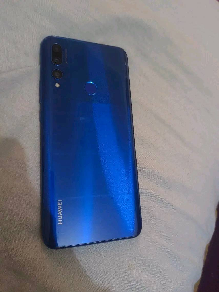 HUAWEI Y9 Prime 2019 
ذاكره 128
رام 4
يده ما وياه ملحقات 
الجهاز ما مفتوح ولا مبدل بي اي شي 
السعر 75 وبي مجال قليل
مكاني موصل الايسر الاربجيه قرب جامع البديع 
شراي اتواصل ع الواتساب فقط
ماسنجر ماعندي لا تدز خاص 
فقط بيع ما اراوس
وتوصيل هم ماعندي 
***********
