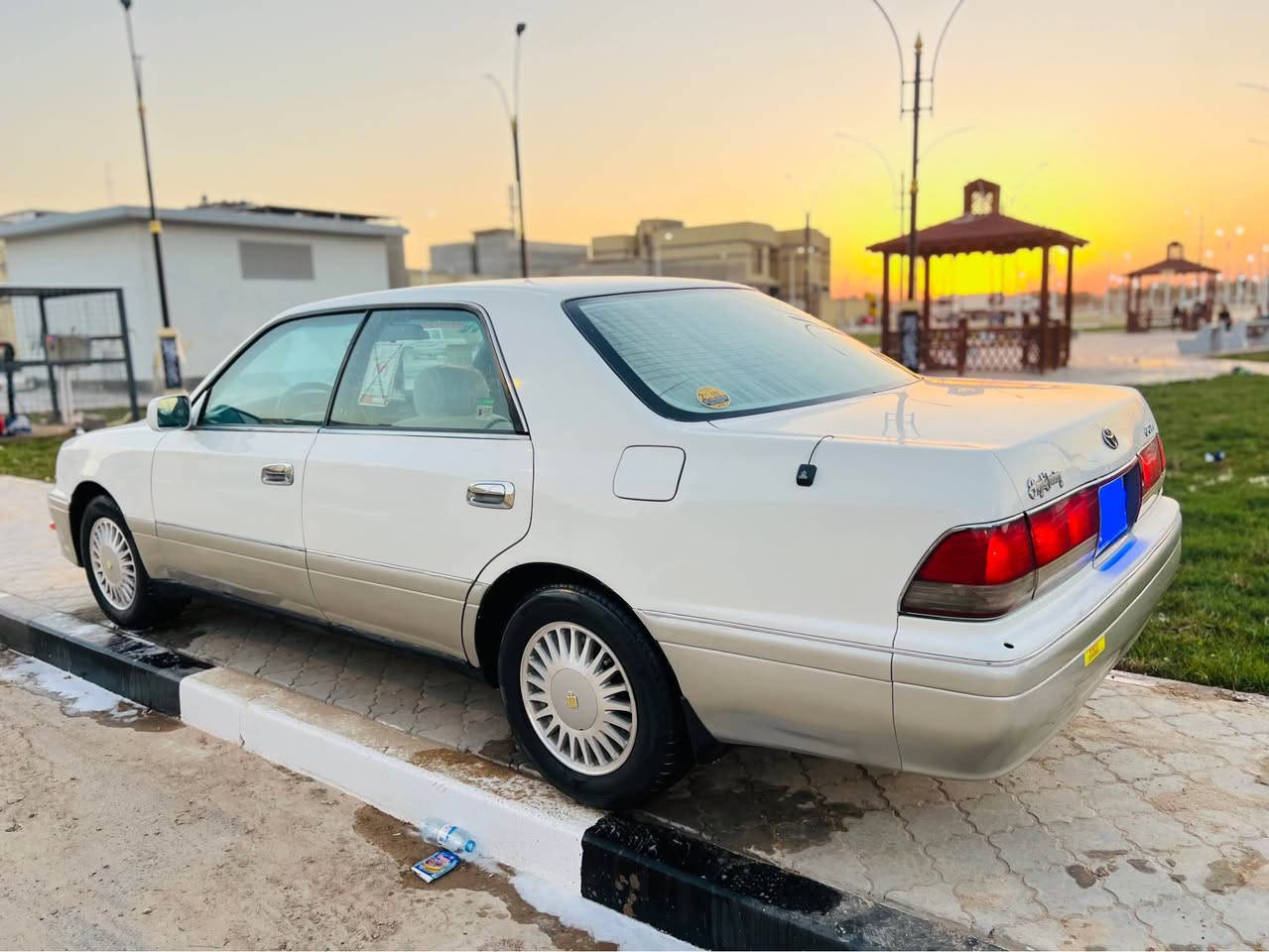 السلام عليكم للبيع راس ثور موديل 1997 رقم بصره دولي  سنوية جديده ل30 تحويل ثاني يوم سياره مكفوله من الكصه والنقل الجثه والضربه القويه والكلبه والعيب الشرعي مكينه وكير جدد في في تي حداده طخم تاير ويلكب جدد تبريد شغال سياره جاهزه وجديده السعر 97 ورقه ورقه 🔒 الاستفسار الرقم ‏‪***********‬‏ مكان السياره البصره الزبير البصرة, العراق
