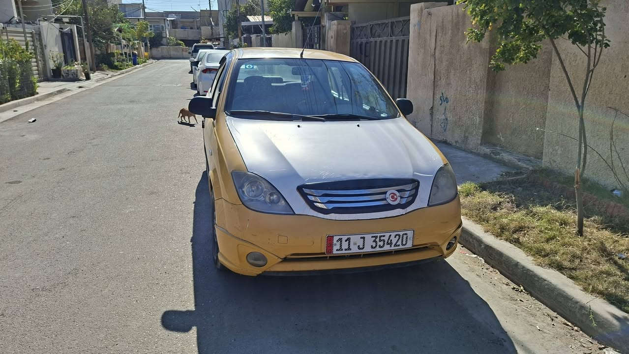 طيبه ٢٠١٥
بدون ضربه بدون صبغ عدا الهلالات
مكينه نظيفه بدون تبخير
تايرات جدد
دوشمه جديده 
شاشة اندويد اوتو كار بلي
بيها نقص جبنة مال بور وحساس صالنصة
والجامات الخلفية يرادلهن سيم جديد
شغلات بسيطة متكلف نص ورقة
ب٣٣ وبيها مجال بسيط 
عنوان بغداد غزالية
***********
