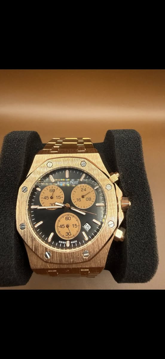 Audemars piguet master vip
١-الساعه بيها ضمان مكينه باتري حركه اوتو✅
٢-السير stainless steel ميسوي حساسيه للجلد ✅
٣- مضاد للماء ✅
٤- تاريخ يوم الشهر ✅
٥- جام زفير ضد الخدش ✅
٦- طلاء ثابت ✅
٧- ميل luminous يلمع بلليل✅
٩- كامل ختومات حرفياً الاختلاف الوحيد بينها و بين مال شركه هو السعر فقط 
١٠- كامل ملحقات


**إذا كنت صاحب هذا الإعلان وتريد حذفه لأي سبب، رجاءا أرسل رسالة إلى الدعم الفني**