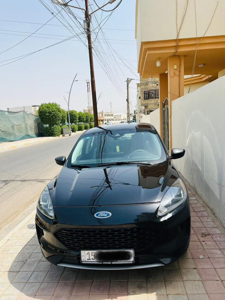 فورد Ford - اسكيب   SE Escape
موديل : 2022 فول حلوة مواصفات 

محرك 3 سلندر 1500 

الدفع امامي يعني مو دفع رباعي 

 ايرباك سليمة وأيضا بدون دواخل 

اللون : اسود

شاشة كبيرة

كامرة خلفية 

حجم الاطار 17

مانع انزلاق ABS 

رادارات امامي وخلفي + نقطه عمياء

خمسة انظمة قيادة 

 مداخل USB

شاشة عطلات

حساس اطارات 

توقف الذاتي 

وموصفات اخرى 

رقم صاحب سيارة ***********
