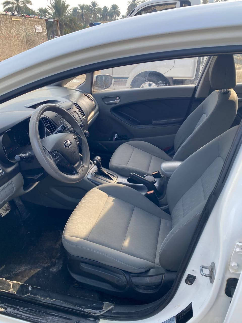 سيراتو خليجي موديل ٢٠١٦ رقم بابل مكفوله كفاله عامه من عدا جاملغ امامي مرجع بارد سياره نضيفه وحلوه بالحقيقه احلى مكينته ١٦٠٠  السعر ١٢٨ وبيه محال بسيط ***********
