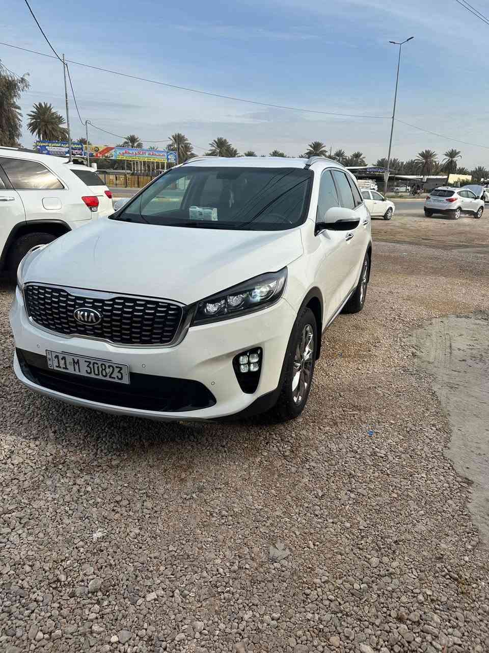 ‏ كيا سورنتو موديل2018
‏ملاحظة بها صبغ ابحافت البنيد 
‏ وبيها باردجاملغ الأيمن
‏ كما وضح بالفيديو السيارة ماشية 99
‏السيارة باسمي. ***********
