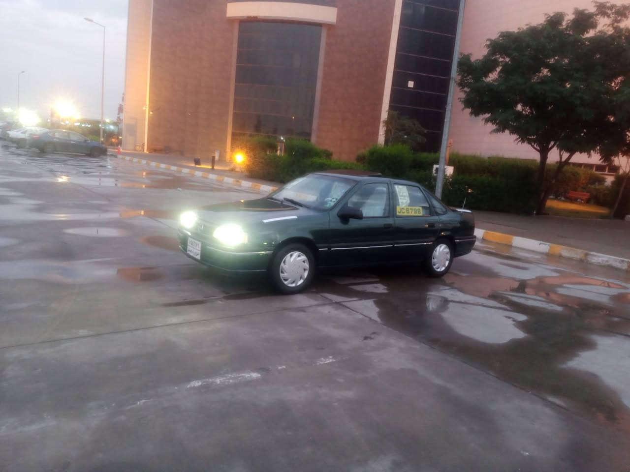 اوبل فيكترا موديل 1995محرك18
رقم سليمانيه سنويه سنه منتهي شرط
گيرمحرك تاخم صدر خلفي كهرباي كله بشرط
سياره جاهز ..بدون نواقص
مواسفات CDصقف سلايت جام كهرباي داخل فورميكا ABS
هيلالات بيلاديه 
سياره بدون ضرر بدون خياس حتى هيلالات بيلاديه 
شرط تحويل او وكاله مكان سياره كركوك دروازه 
***********===***********
خابرتدلل
