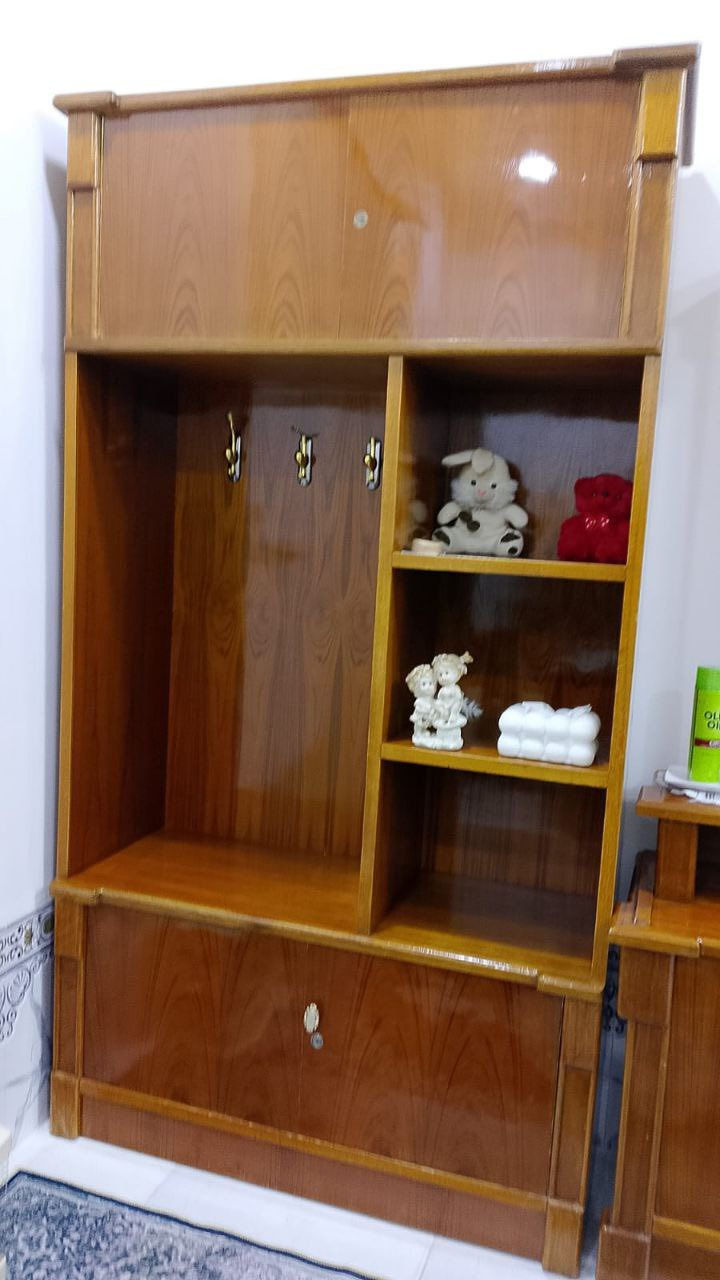 سلام عليكم غرفت خشاب لبيع السعر 1000000 بمليون تنباع كله سوه بعدهي نضيفه  الستفسار عل هاذه الرقم ***********
