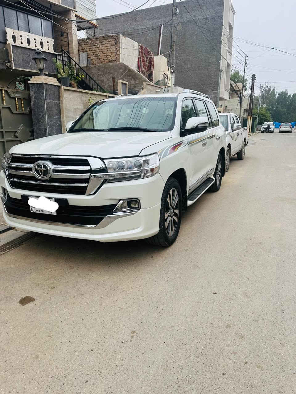 سلام عليكم 
لاندكروز ساز موديل 2012  محدث داخل وخارج بلاد سياره نظيفه جدا
 حداديه مكينه كير كله بلاد 
تبريد ثلج 
تخم تاير جديد  حجم 21 
محرك 4000
ثلاجه . مري قلاب . تحكمات .شاشه لمس . ماشيه 196 k
سياره محدثه لغرض الجماليه فقط 
رقم السياره بغداد 
مابيها اي حادث  وبالعافيه عل ياخذها سياره خير من الله
السعر المطلوب 34 الف  قابل للتفاوض 
عنوان / بغداد / حي الجهاد 
***********
