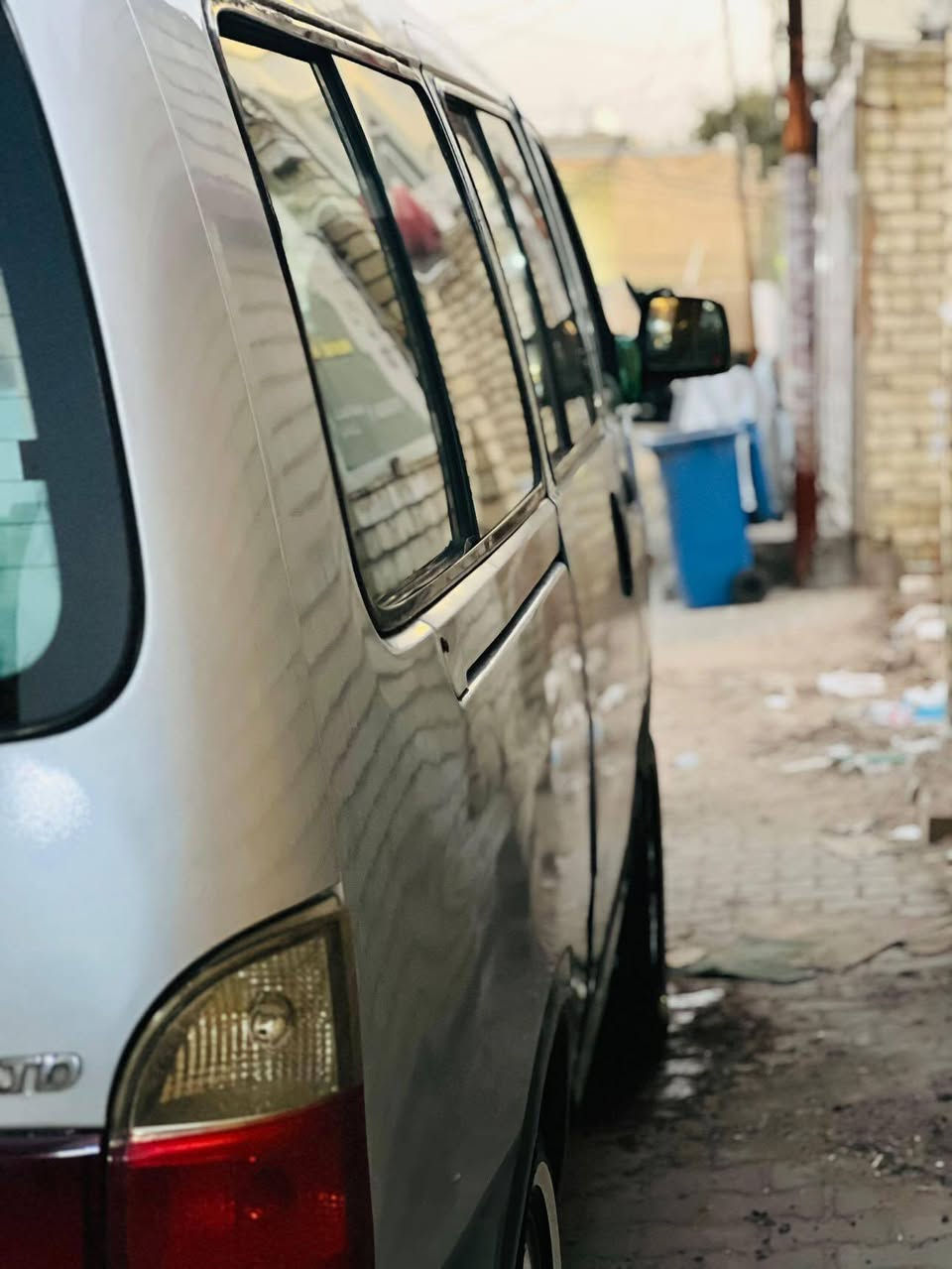 سلام عليكم للبيع 2005 رقم بصره بسمي سنويه ل 27 كير ومحرك واكسن مكفولات شواصي الوره معمرات ولباقي مكفولات سياره مصبوغه حزام جماليه  بم ونوزل قم 10 ايام شادهن جدد المكان النجف الاشرف السعر 132 وبيهه مجال قليل الرقم ***********
