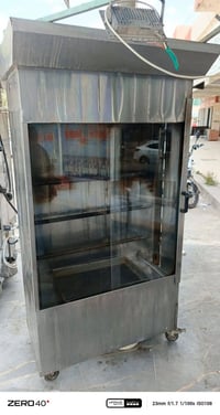 غراض مطعم للبيع شوايه عدد 2 وحده منهم بدل  دفايه عدد 2  ميز  تواصل خاص...