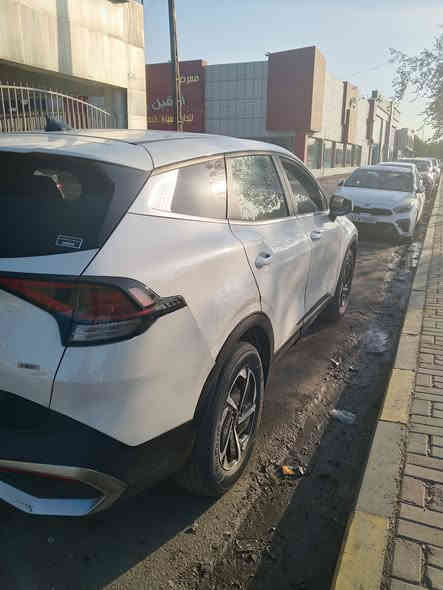 السلام عليكم 👋 كيا سبورتج هايبرد موديل ٢٠٢٣ وارد امريكي اللون ابيض حادثها بنيد وجاملغ ايمن مبدلات بالبلادي بدون صبغ وتصليح باللغد بسيط ومصبوغ الباب الصدر الايمن وبيها بارد خفيف على سياره مبين بالصور بدون صبغ  السياره ليبل واحد ماعدا الجاملغ وبنيد ومابيها أي ايرباك طاك كلها سستم كامل محرك وكير كله جديد مالت شركه ماشيه ١٠٠٠٠٠ الف قابل للزياده  بعدها زيرو مواصفات نص فول LX رقمها بغداد انكليزي بأسمي هزه جديده سنويه ل ٣٠ تحويل مباشر  ✅ السياره للبيع بسعر  177  وبيها مجال بسيط حك الجيه أو  ✅✅للمراوس حسب الاتفاق  ✅✅ رجاءا الي يريد يستفسر أكثر يتصل وان شاء الله خير مكاني بغداد - الهاتف / ***********    *********** ابو حسام
‏
‏
‏
‏
‏
