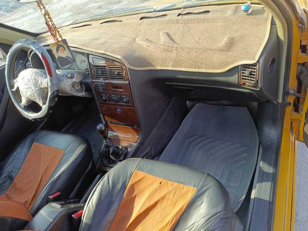 السلام عليكم بيجو باص موديل 2015 مقفوله كفاله عامه بيا فقط بنيد سياره جاهزه من كل شيء مصفره هيئه وغرامات رقم انجليزي باسمي تحويل مباشر مكان السياره عماره رقم صاحب السياره مكلف بالنشر ***********
