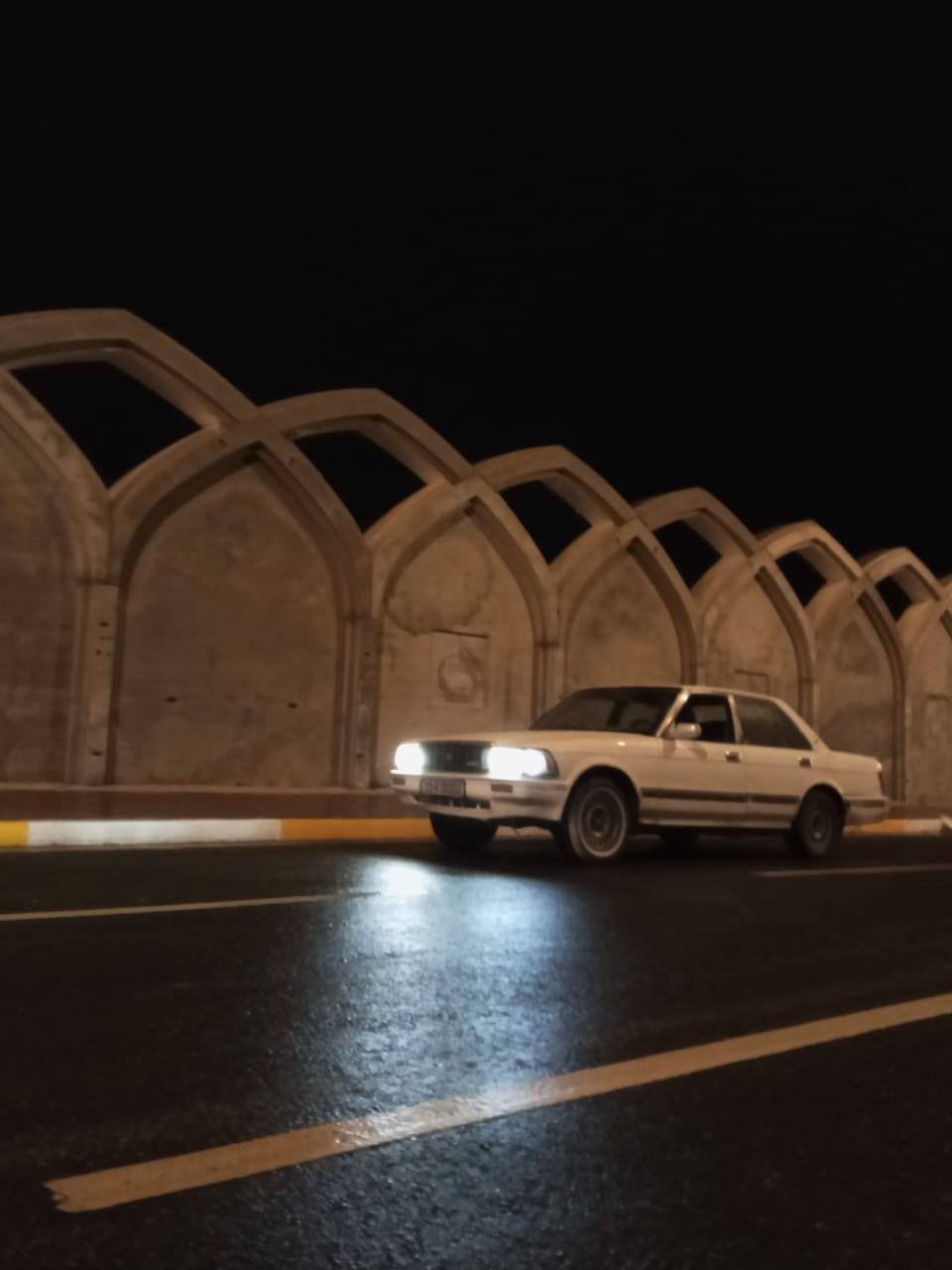 السلام عليكم ورحمة الله وبركاته سوبر سيدان موديل ١٩٩٠ يسرى بلادي رقم بغداد رقم  جديد سنويةلل٢٠٣٠ السيارة محرك ٢٥٠٠ كير اوتوماتيك جدد السيارة بدون صبغ ماعدا الجاملغ الأمامي جاهزة من كلشي مكان السياره كربلاء السعر ٥٨ وبيها شوية مجال رقم الهاتف ***********
