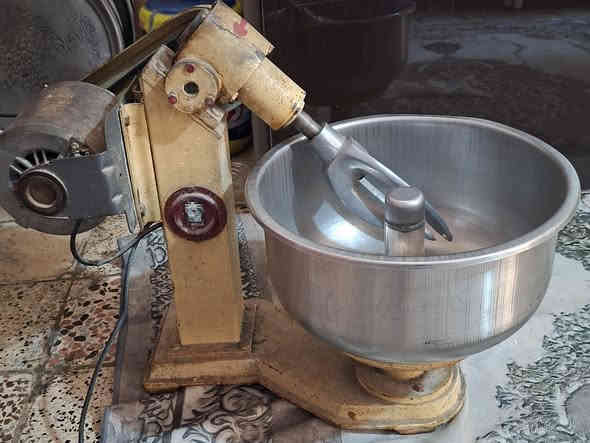 السلام عليكم عجانه حديد للبيع
تعجن  ١٠ كيلو شغاله وجديده 
سعرها ٢٠٠ وبيها مجال 
للاستفسار ***********
