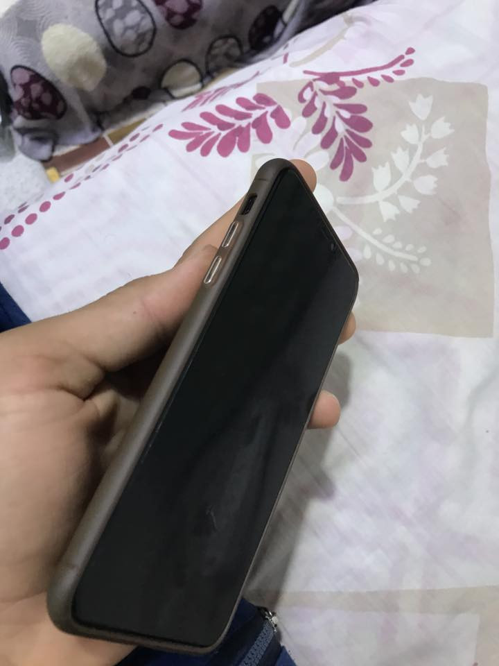 ايفون 11 برو ماكس للبيع ذاكره 256 بطاريه 74 جهاز ما مبدل بي شي نضيف  مكاني البصره الجزيره السعر 400 
***********
