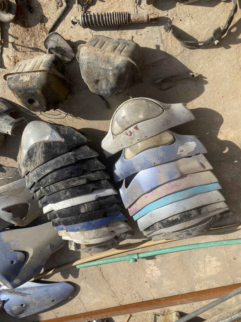 سلام عليكم اخواني غراض ماكس عدلة منغولي بوليس قجمة  دراجة قجمة كاملة شاصي منغولي مكينة شغالة مابيها بكن  هواية غراض ما تنعد ابيع شلعة قيم واخذ مكاني مدينة الصدر ***********
