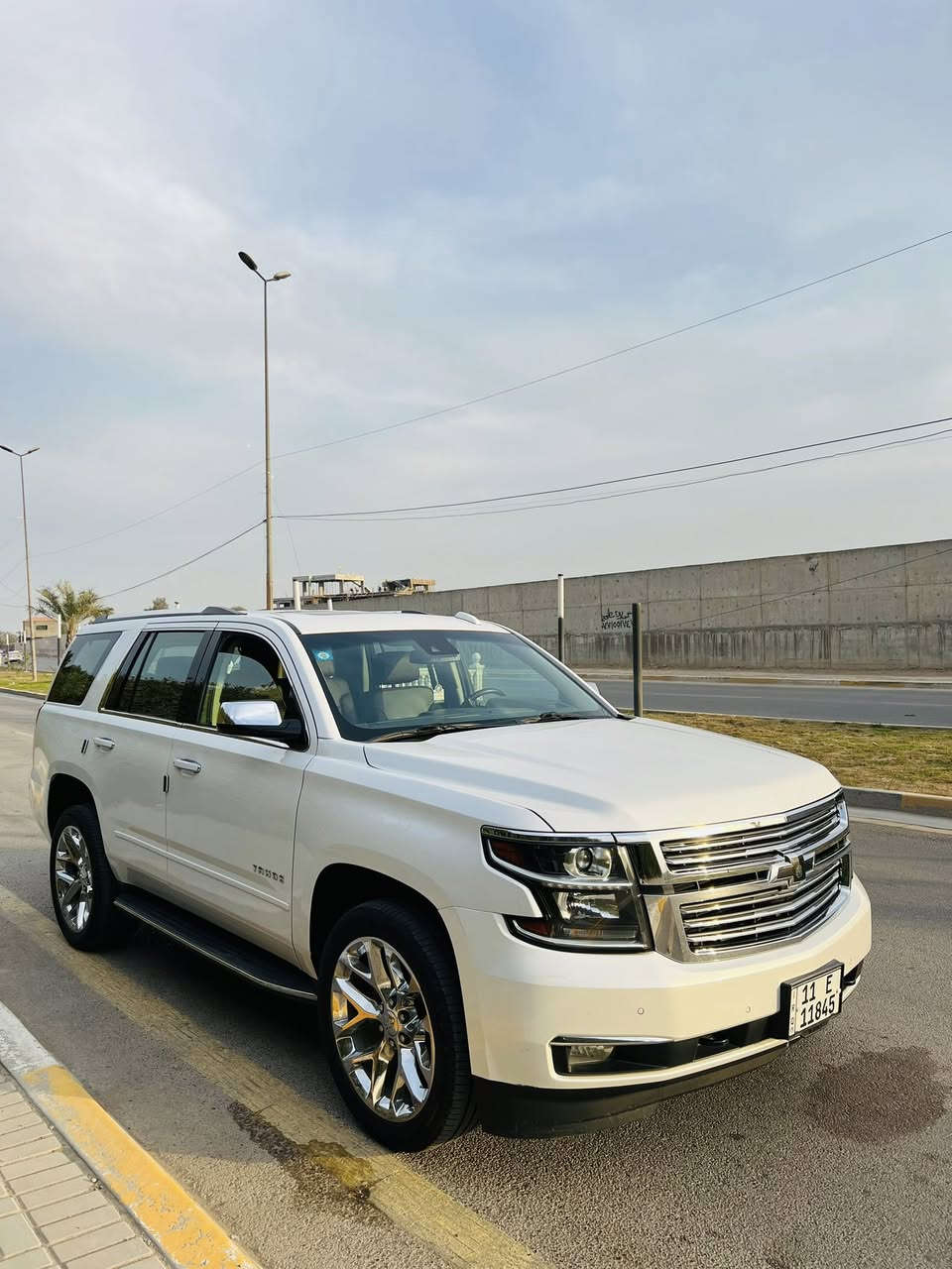 السلام عليكم تاهو 2018 بريمير. خليجي ماشيه 74 الف كيلو حقيقي مكفوله من الصبغ. بأسمي.  والسعر 38الف دولار وبيه مجال لشرايه  وصور الفحص وياهه الي يحب يستفسر اتصال برقم *********** مكان سياره بغداد المنصور تقاطع الرواد
