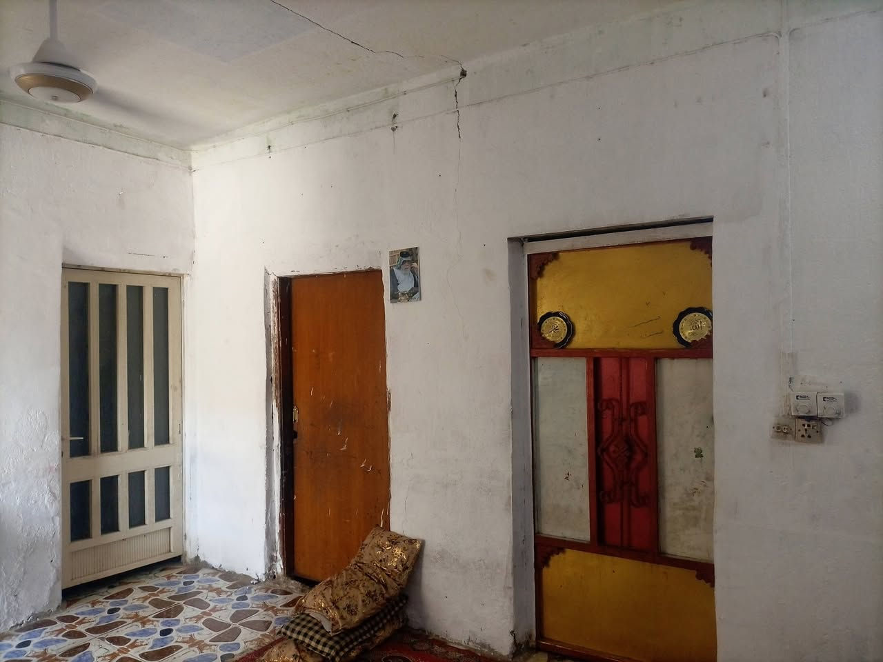 بيت للبيع مساحه 250 متر سعر 45 قرب جامعة الإمام جعفر الصادق ع الاستفسار والاتصال على هذا رقم ***********
