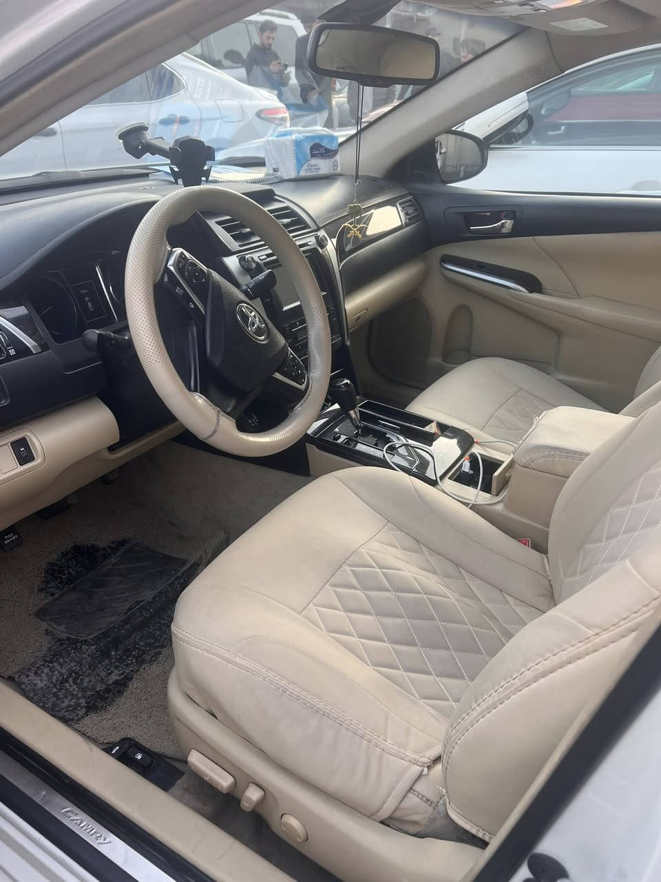 السلام عليكم كامري 2015 خليجي فول    سونار بالمنشور سياره خير من الله محرك وكير  غرفته كلش حلوه  ما تخسر كلشي عليه تخم تاير قبل سبوع شديته  السعر 145  بيه مجال بسيط  الاستفسار ***********
