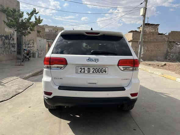 جیب لاریدۆ مۆدیل 2015 سسیارەکە نمونە لەجوانی سیارەکە بەس ماشڵایەوەێ   ژ م ***********    ***********
