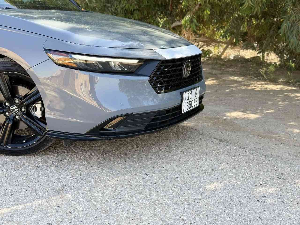 السلام عليكم 🔷

 هوندا اكورد 2023 هايبرد مواصفات sport Lالمعروفة 
حادث جاملغ خلفي وربع قبق الجنطة بدون دواخل  وبدون ايرباك 
مكان السياره بغداد الدوره 
رقم بغداد باسمي شرط التحويل ثاني يوم 
‭0775 228 9920‬ متوفر واتساب 
السعر 190وبي مجال
