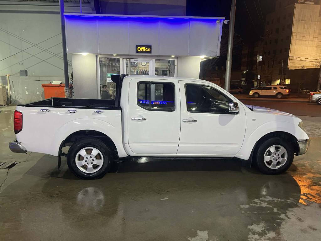 نیسان پیکاب ناڤارا 2009 
  گێروو مەکینە بەشەرت  
ڕەقەم سلێمانی
 بەناوی خۆمەوەیە تا 2028 تازەیە

زۆر توند و تۆڵە 
هیچ مەسرەفێکی تێدا نییە
0771 948 6493 السليمانية, العراق
