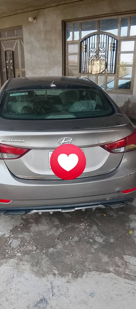 السلام عليكم سياره البيع انتراء موديل 15 رايدهاا ب شده و 15 وارد امريكي  ورقمها بغداد انتصال ع هاذا الرقم *********** ..
