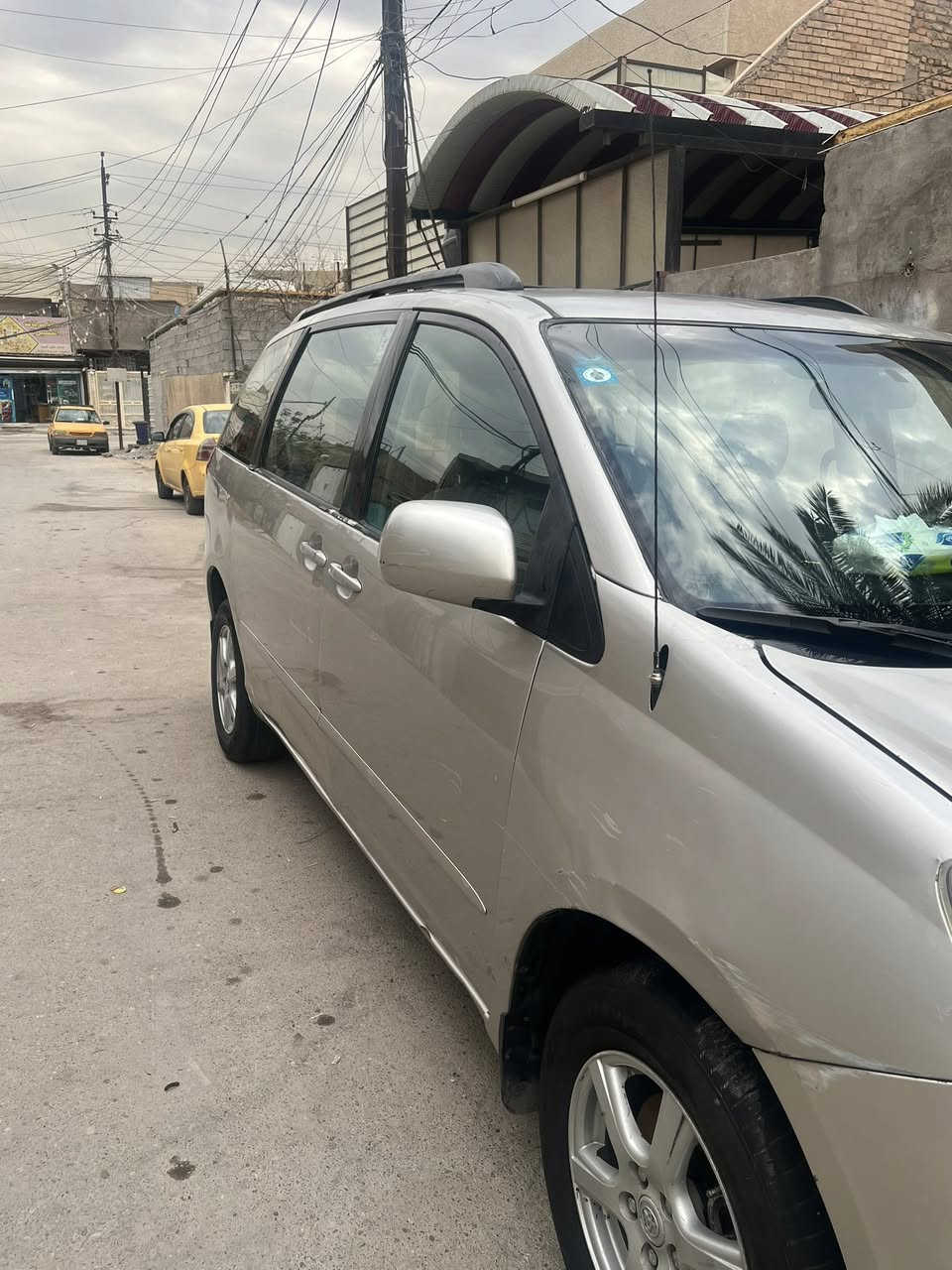 تيوتا سينا 2008
مكينه كير صدر شرط 
تبريد 3 قطع ثلج 
مكينه 3500 v6 اڤلون 
بأسمي بغداد  
ممشتغله خط سياره 
دوشمه جديده ارضيه جلد وقماره كنتاره جديده 
مكاني بغداد الزعفرانية  
عارضة ب105 بيه سونار سياره 
***********
