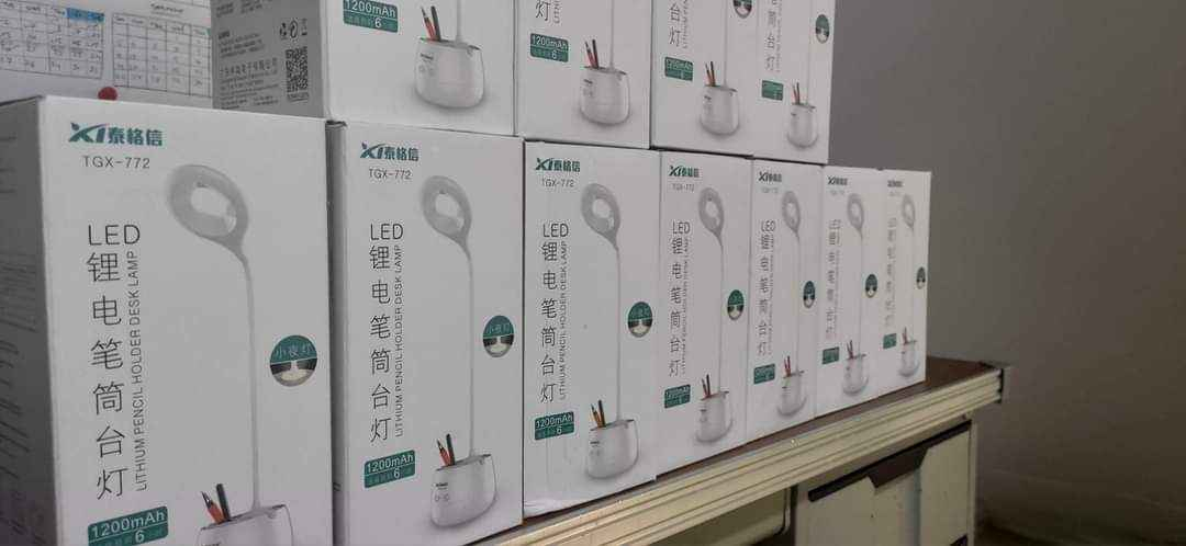 ✴️🔆 داشکان بۆ لایتی سەرمێز 🔆✴️

✨ تایبەتمەندیەکانی

💠20  گڵۆپی LED تێدایە.
💠پاتریەکی لیثیۆمی 1200mAhی تێدایە.
💠 بە لەمس کاردەکات.
💠بە سێ رووناکی جیاواز کاردەکات
💠 گڵۆپی نایت مۆدی هەیە.
💠دروستکراوە لە ABS , PVC تۆکمە و بەهێزە.
💠پاتریەکەی تا 6 کاتژمێر بەرگە دەگرێ.
💠بەرزیەکەی 42cm تیرەی ژێرەکەی 10cm.
💠لایتی سەرمێزە، قوتوی قوڵەم و ستاندی مۆبایلە لە هەمان کاتدا.

💵 نرخی بە گەیاندنەوە 17,000 دینارە 

💬 بۆ داوا کردن نامە بنێرن
☎️یان پەیوەندی بکەن بە:

                                             *********** أربيل, العراق
