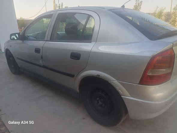 اوبل استرا ٢٠٠٢ هاتشباك محرك ١٦٠٠
رقم بغداد باسمي تحويل مباشر  بلادية بدون ضرر او صبغ غرفتها جديدة  صدر بحالة جيدة تخم تاير جديد محرك بي تنقيص بسيط جدا ، 

 مكاني قضاء حديثة 
السعر ٤٧ 
واتساب / *********** 
اتصال / ***********
