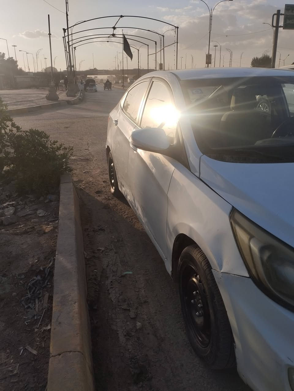 اكسنت ٢٠١٦ 
لون ابيض خليجي مكينه كير محرك مكفولات
٣ قطع صبغ اثر مالاتصال على الرقم ***********شخوط 
رقم بغداد
