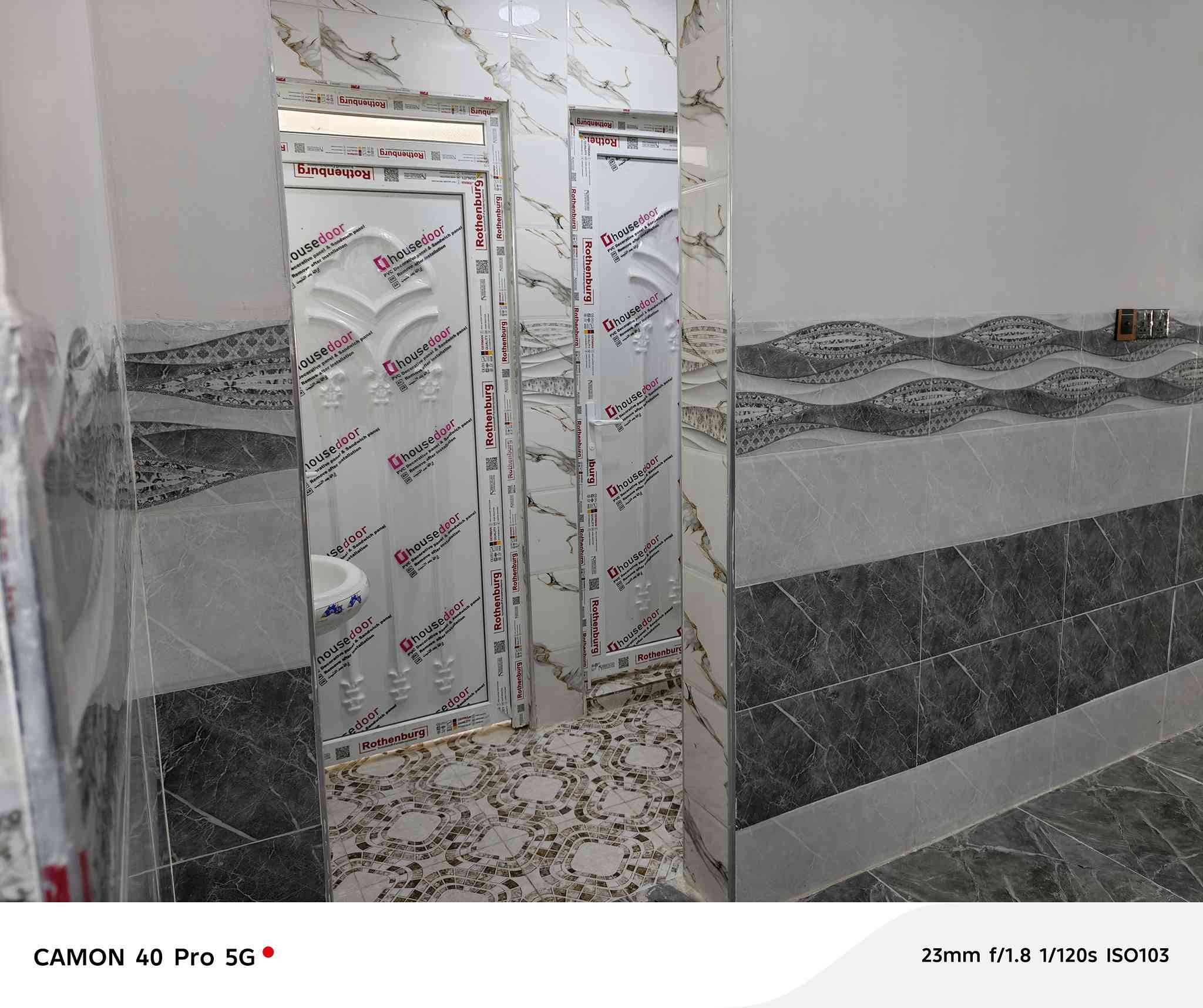 السلام عليكم.
دار للبيع 
حي الملاين الثاني 
مساحه 120متر 
2.غرف نوم +استقبال +هول +مطبخ +صحيات. 
بناء حديث زيرو استلام فوري 
خدمات كامله 
سند 25.ابيض
السعر 60.
للستفسار اكثر 
***********
***********
