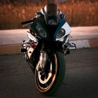 بي ام دبليو 1000RR • موديل ٢٠١٨ • مرقمة
