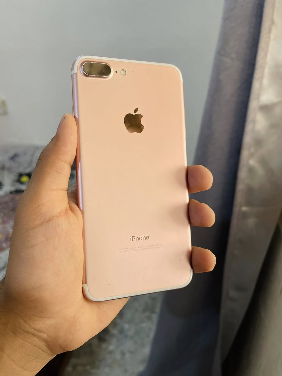 سلام عليكم ايفون 7 بلاس للبيع الجهاز نضيف وكلة عله وضع البلاد فقط بطارية 100‎%‎ البلادية بدلته البارحه لأن صارت تصرف الباقي كلة  بلاد شاشة كامرات بصمة كله شركة وشغال ذاكرة 128  الجهاز حلو ونضيف الشراي يراسلني خاص او عله رقمي ***********
