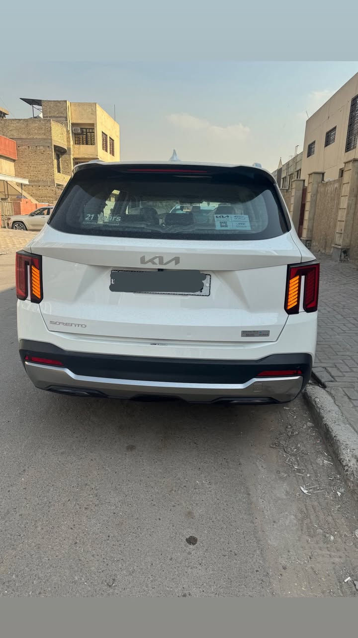 سورنتو 2024 ( خـليـجـي )
ضمان الدوليه 5 سنوات 

ماشيه :15:000ونص

رقم بغداد ب سمي 

المواصفات 

شاشه متصله 

شاحن واير ليس 

4 مودات قيداده 

تحكم جهتين 

تبريد شاشه لمس 

مسجل لمس 

بصمه تشغيل عن بعد 

محرك 2500 … 4 سلندر 

شاشه كامره نفكيشن خرائط 

الباب خلفي كهرباء 

زينون 

حساس امامي خلفي

كامره دواره

كشن كهرباء 

مغلف الكشنات جلد 

و الكاعيه جلد

السعر : 270$وبي مجال

بغداد: حي جميله 

***********
