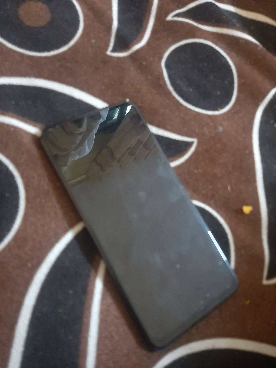 سلام عليكم جهاز هواوي واي 9 برايم ذاكره 128 رام 6 جهاز نضيف مال بيت كامره حلوه مبدل كامره سلفي فقط شغاله صوت مخابره واي فاي شرط السعر 70 الف شراي خابر *********** يرهم مراوس
