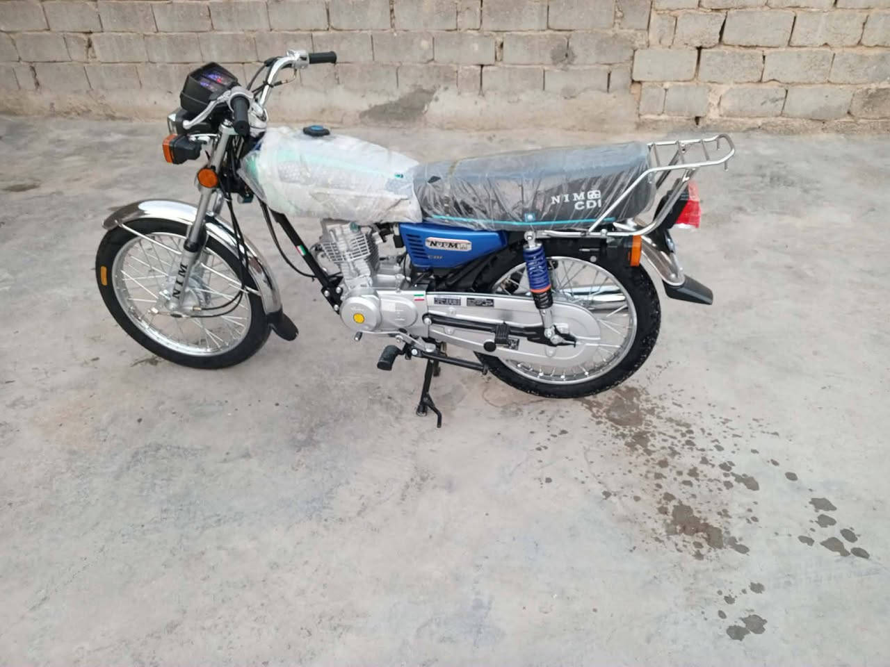 السلام عليكم دراجه للبيع اربعه قير الموديل 2027 اوراق سكنر شركه مقفوله كفاله عامه صار لها سبعه ايام من طالعه مكان كربلاء حي الغدير سعرها 700 قفلها
***********81
