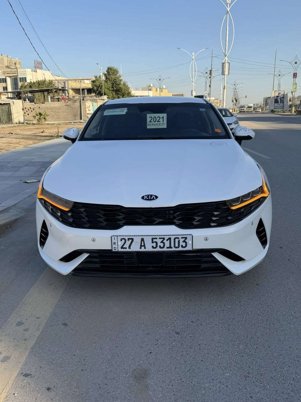 كي فايف ٢١ وارد مريكي حادث بنيد وجاملق بدون ضرر داخلي وبيه قطعتين صبق مرقم ذي قار تحويل  الدولي بأسمي السيارة جاهزة محرك وكير وحدادة وتبريد سيارة مواصفات حلوه بصمة رادار امامي رادار جانبي السعر 138 وبي مجال بسيط  مو سعرها بس متوازي على البيع  وبل عافيه على الي ياخذها  مكان السيارة الناصرية  الاسكان القديم 
للاستفسار اكثر اتصل على الرقم 
***********
