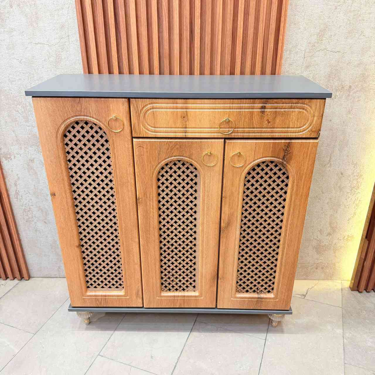 خزانه 3 باب ومجر 
ارتفاع 100 سم 
عرض 90 سم 
عمق 32 سم

للحجز والاستفسار يرجى مراسله على الخاص رجا مع صورة الطلب


**إذا كنت صاحب هذا الإعلان وتريد حذفه لأي سبب، رجاءا أرسل رسالة إلى الدعم الفني**