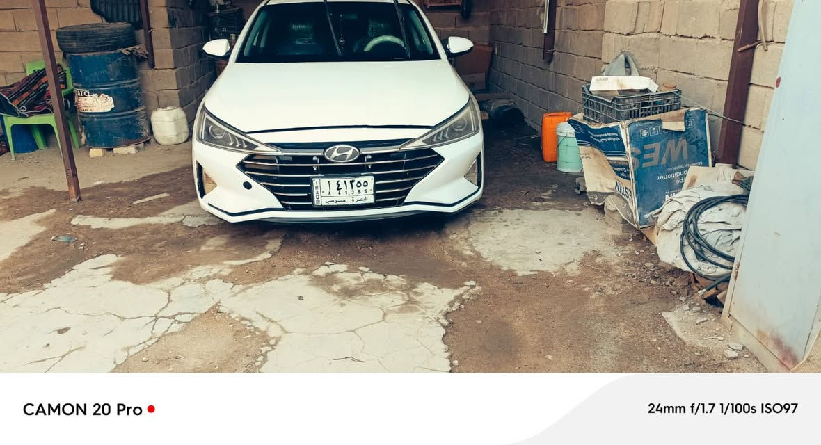 السلام عليكم النترا للبيع2019واردامريكي ضربتها بالمدكر وبيه باردالسعر135وبيه مجال العنوان البصره المعقل رقم الهاتف***********
